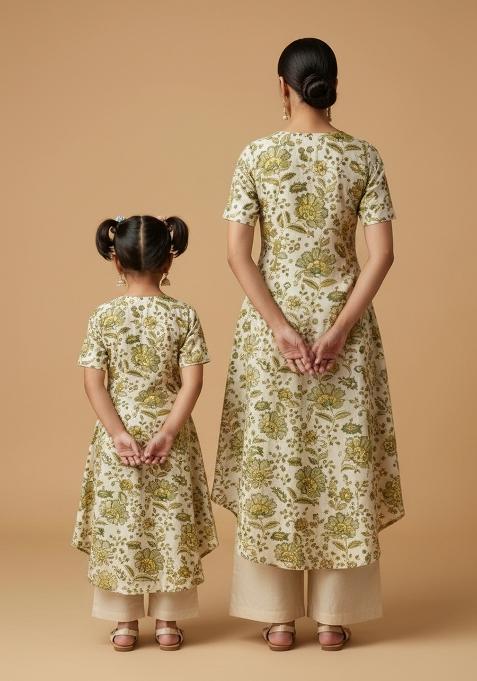 Pretty Ivory Printed Crepe Mother Daughter Kurta Set | Twin In Style