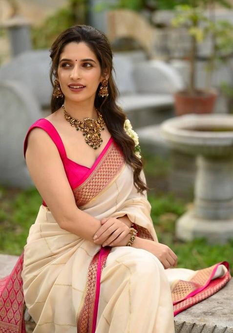 Rani Pink And Beige Silk Blend Saree Set with Embroidery for Diwali | Wedding & Festive Wear