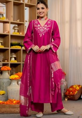 Rani Embroidered Silk Blend Straight Kurta Set