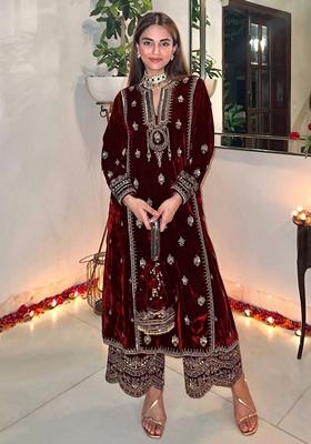 Maroon Embroidered Velvet Pakistani Suit Set
